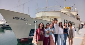 Η Πολιτιστική Ομάδα στο πλωτό μουσείο «Νεράιδα»