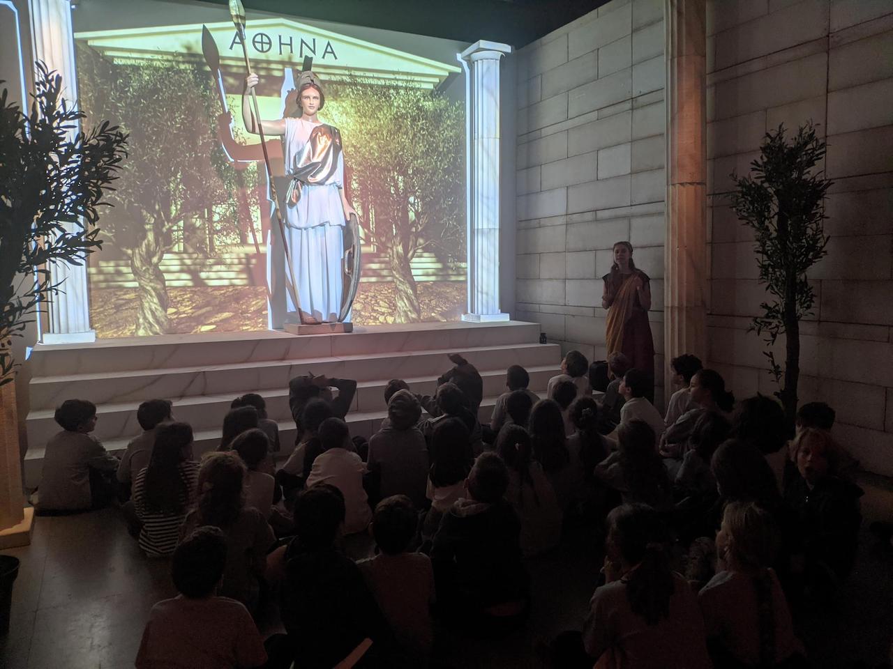 gDHston-kosmo-tis-mythologias