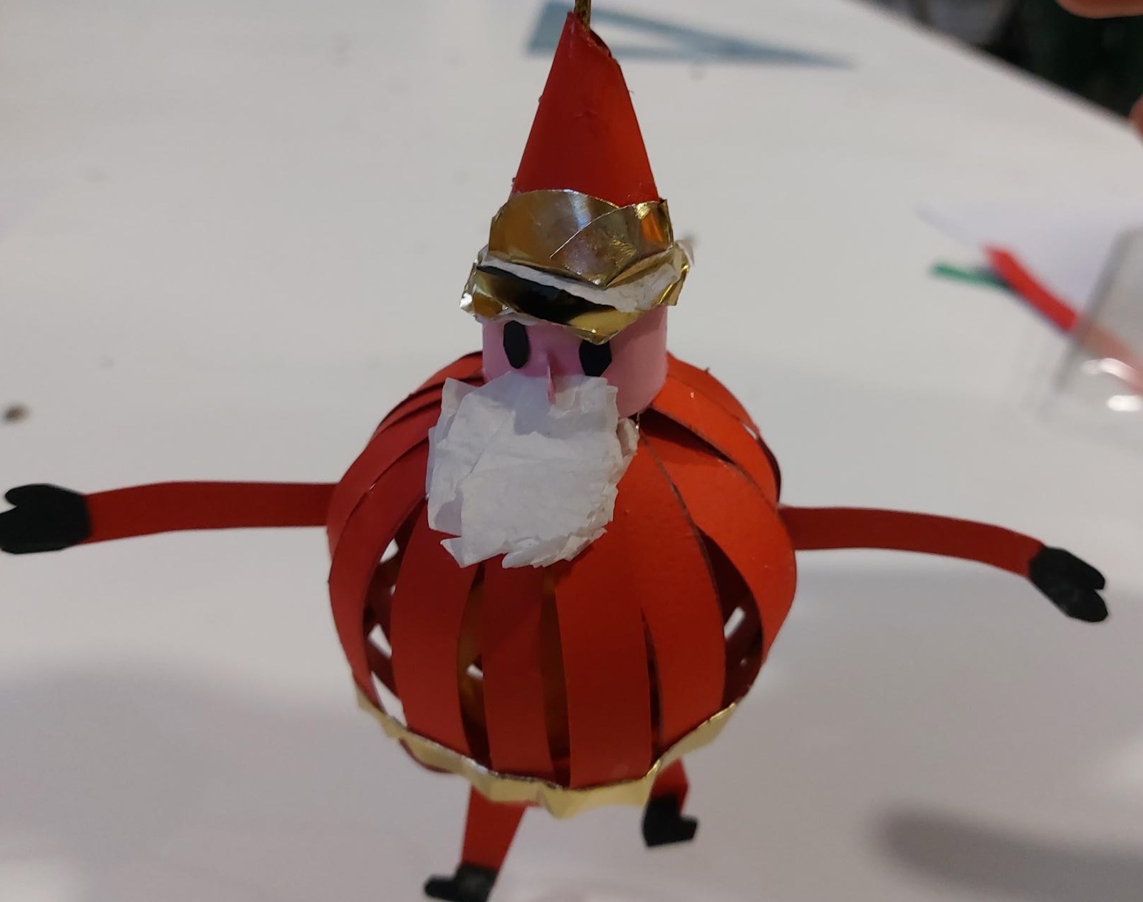 Χριστουγεννιάτικα στολίδια για το δέντρο του Σχολείου μας