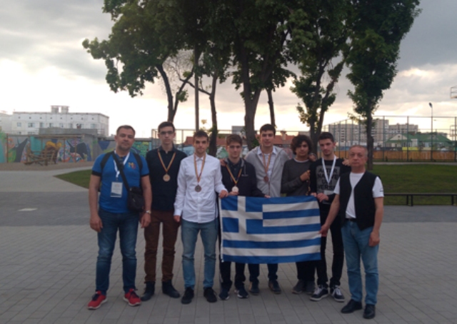 Χάλκινο μετάλλιο στη Βαλκανική Μαθηματική Ολυμπιάδα.