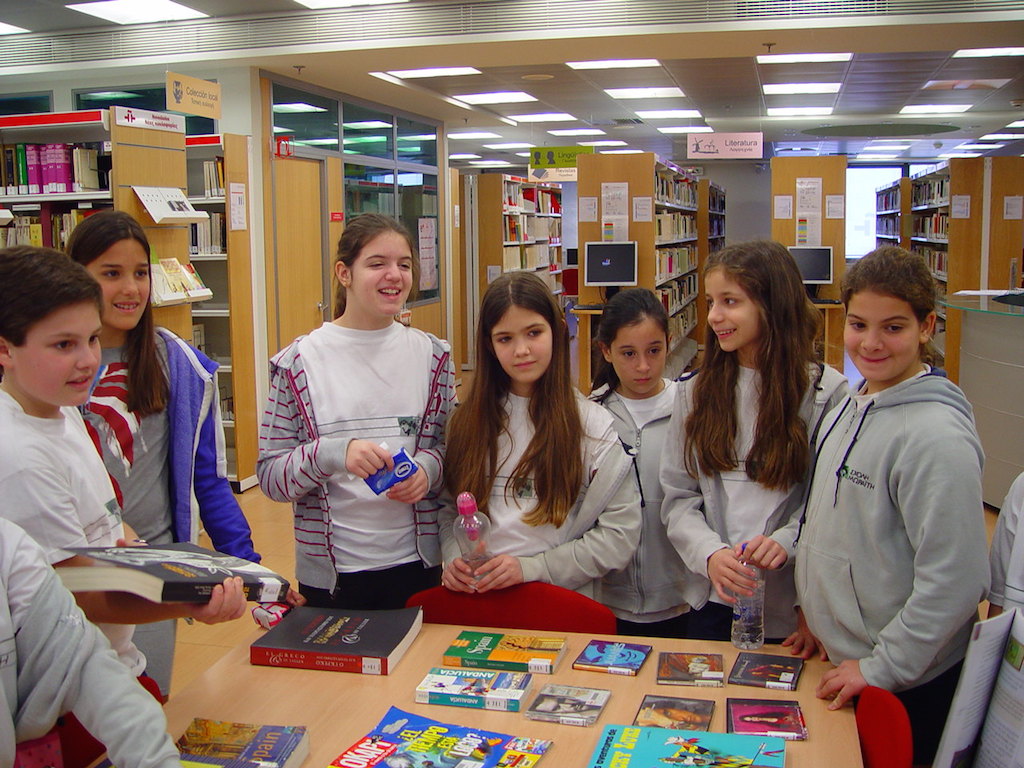 Η ε’ Δημοτικού γνωρίζει το Ινστιτούτο Cervantes - Κεντρική Εικόνα