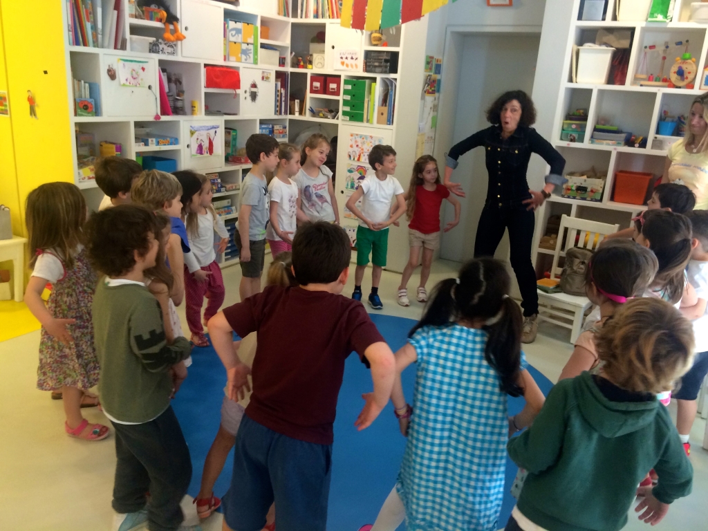 filanagnosia_kitrini_taksi