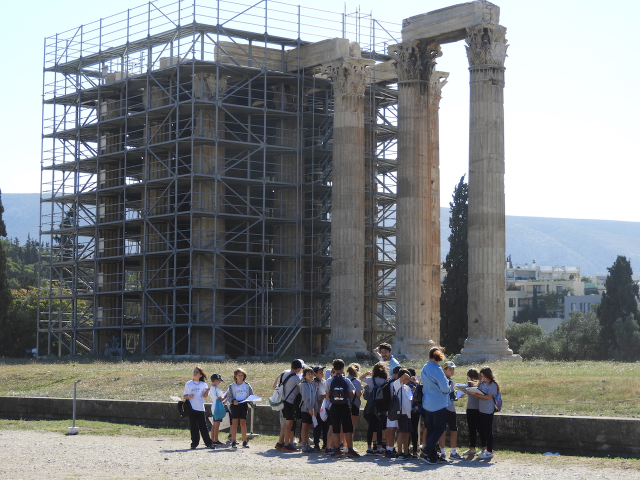 i_etaxi_sto_olympieion