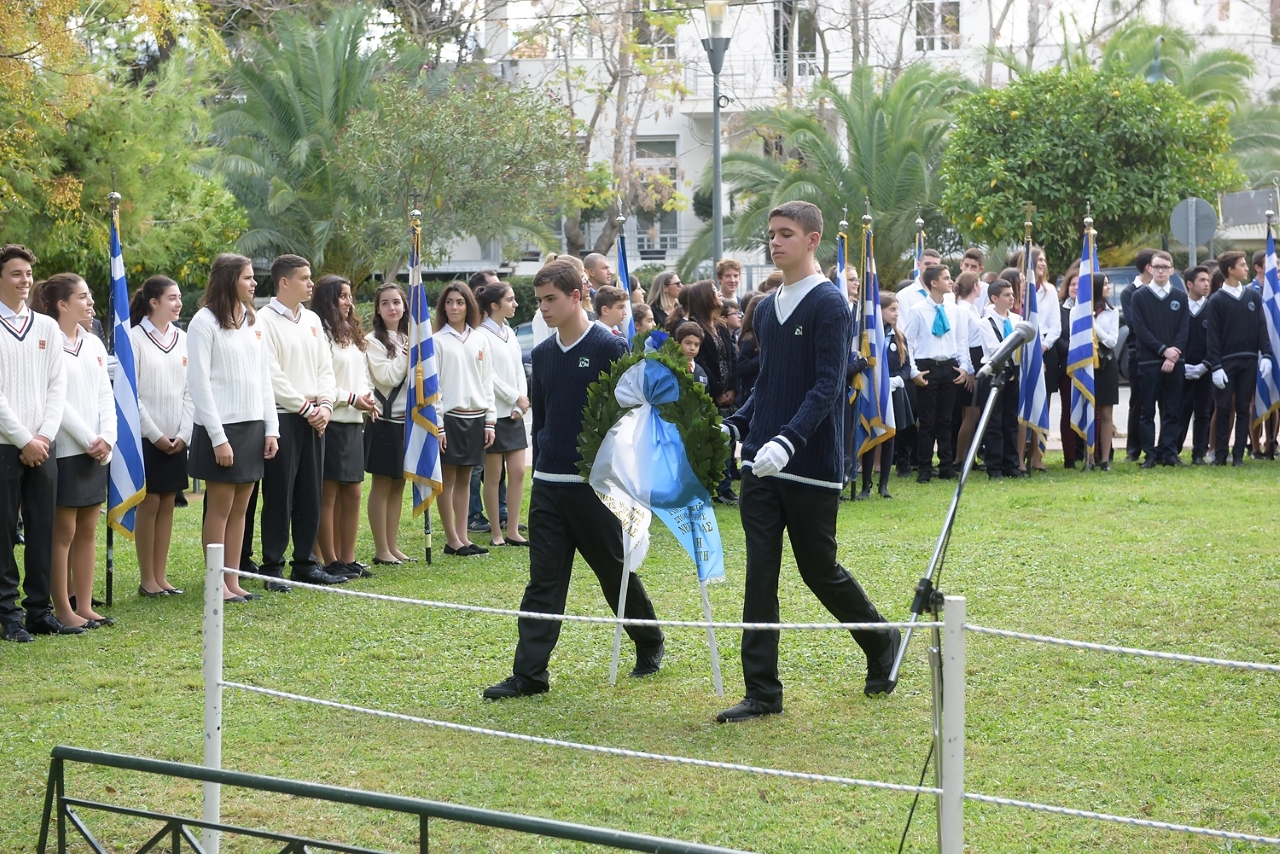 katathesi_stefanoy_sto_mnimeio_iroon