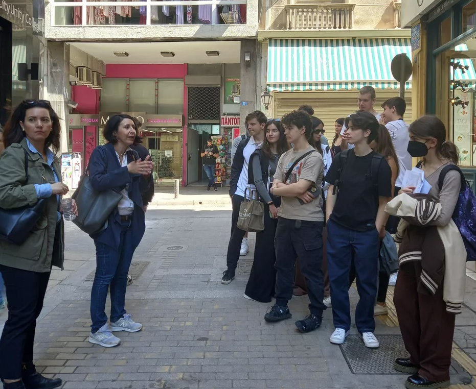 Επίσκεψη στις στοές της Αθήνας