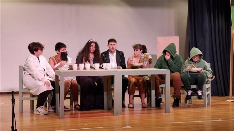Θεατρική παράσταση από το Σχολείο των Λειψών