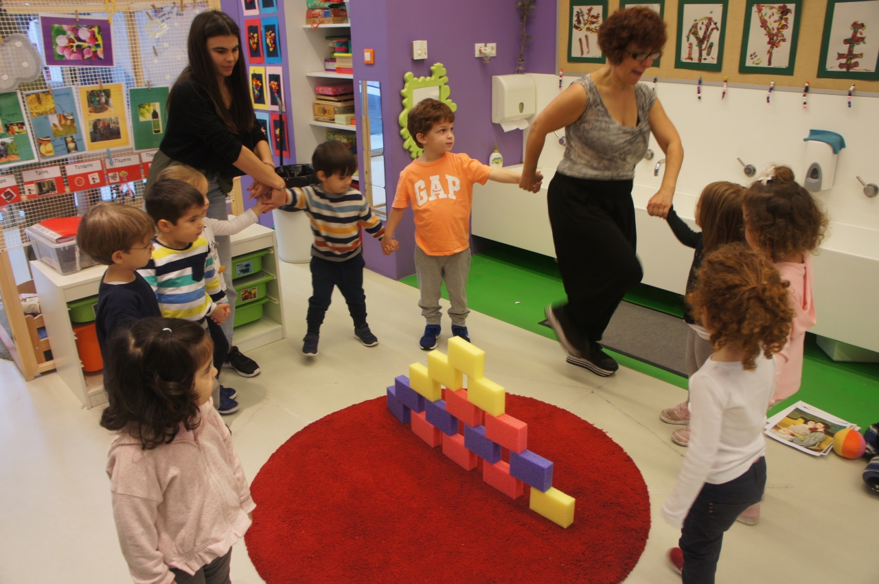 Παρουσίαση βιβλίου στη Μοβ Τάξη