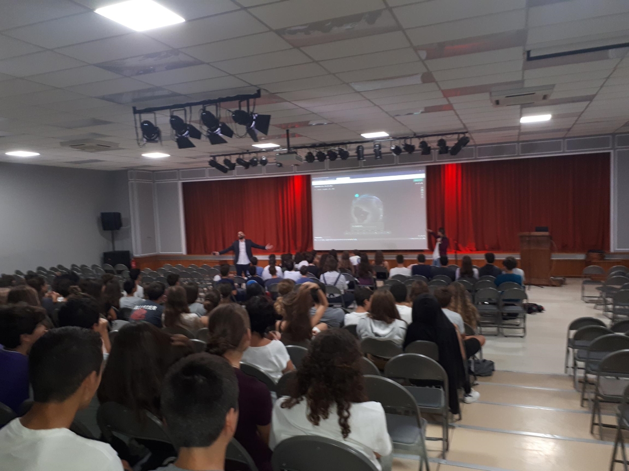 pos_mporo_na_prosteyto_ston_eikoniko_horo_toy_diadiktyoy