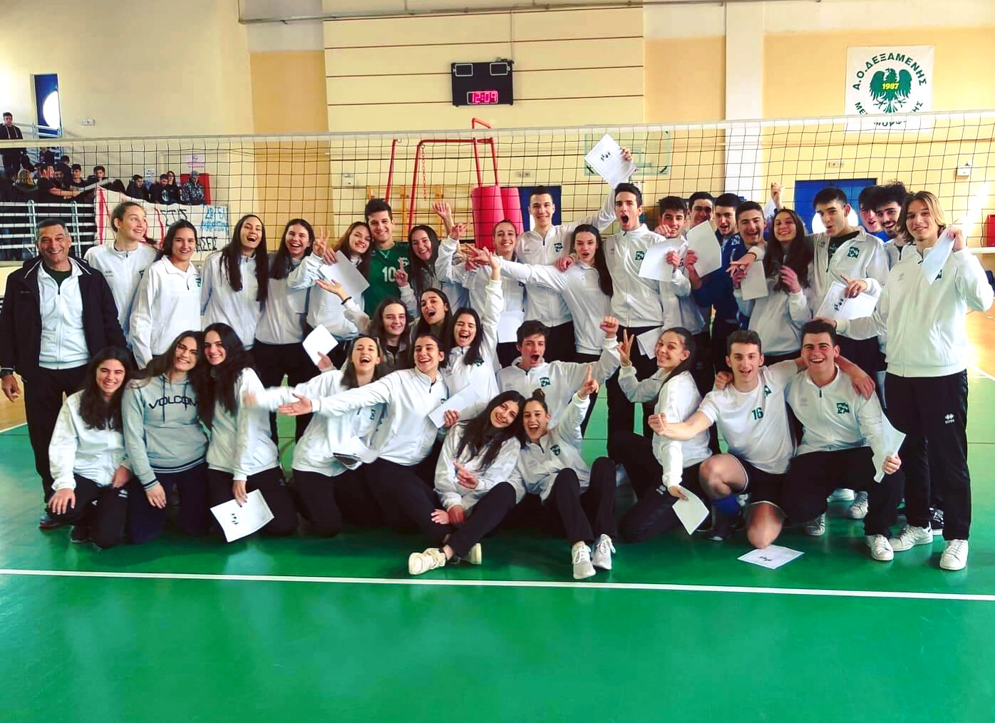 protathlitries_oi_omades_volei_toy_lykeioy
