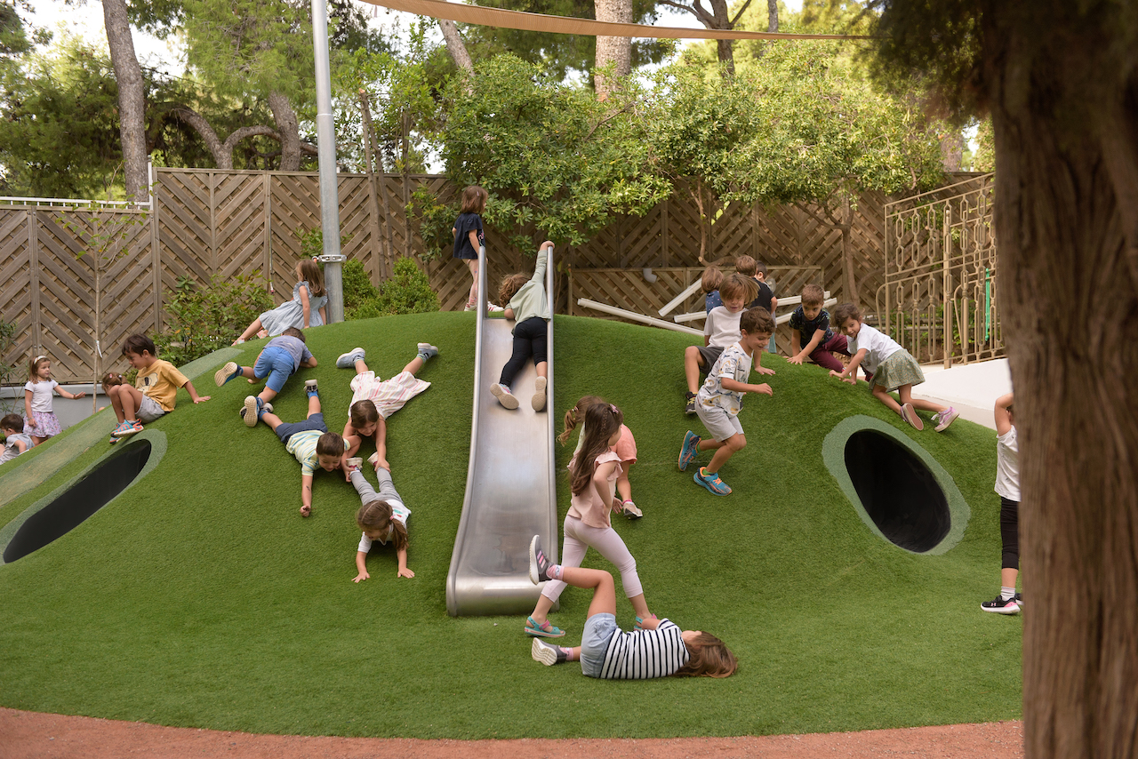 Το παιχνίδι «έξω» και η νέα Αυλή του Νηπιαγωγείου