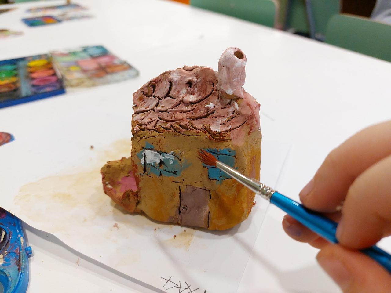 Πήλινα σπιτάκια από το εργαστήρι της α' τάξης