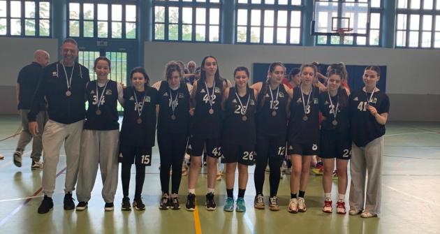 3η θέση στο μπάσκετ κοριτσιών Λυκείου 3η θέση στο μπάσκετ κοριτσιών Λυκείου