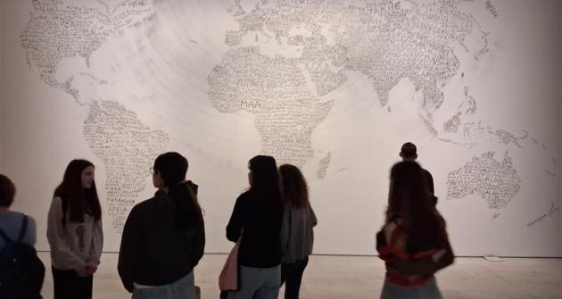 Εθνικό Μουσείο Σύγχρονης Τέχνης «Why Look at Animals?» Εθνικό Μουσείο Σύγχρονης Τέχνης «Why Look at Animals?»