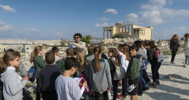 Η δ΄ τάξη στην Ακρόπολη