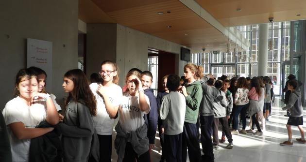 Η στ΄ τάξη παρακολουθεί όπερα Η στ΄ τάξη παρακολουθεί όπερα
