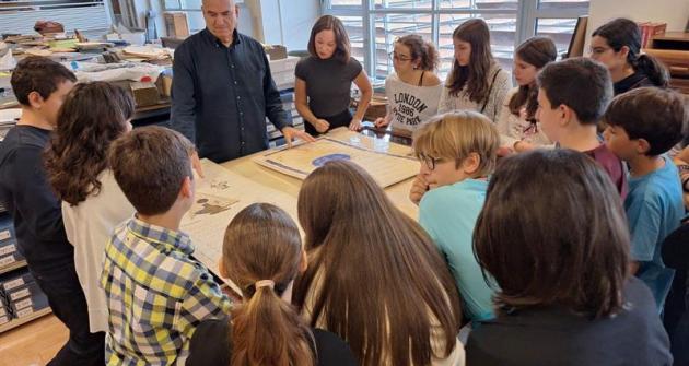 Επίσκεψη στα Ιστορικά Αρχεία του Μουσείου Μπενάκη Επίσκεψη στα Ιστορικά Αρχεία του Μουσείου Μπενάκη