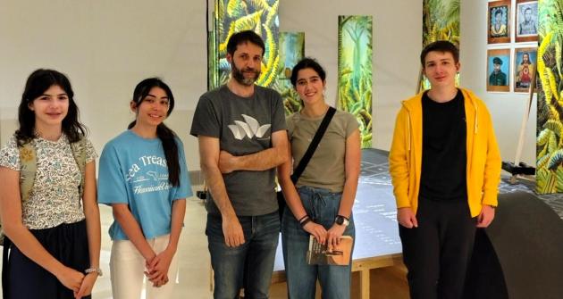 Απόηχοι της ιστορίας, σκιές της προόδου Απόηχοι της ιστορίας, σκιές της προόδου
