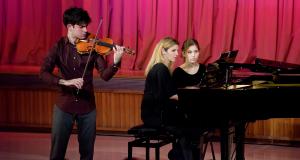 resital_apofoiton_kai_mathiton_toy_sholeioy