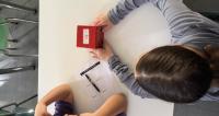 Φυσική στα Γερμανικά μέσα από τα Mystery Boxes: Η επιστήμη του αόρατου