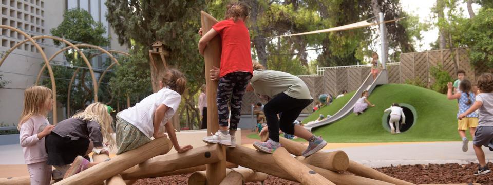 Το παιχνίδι «έξω» και η νέα Αυλή του Νηπιαγωγείου