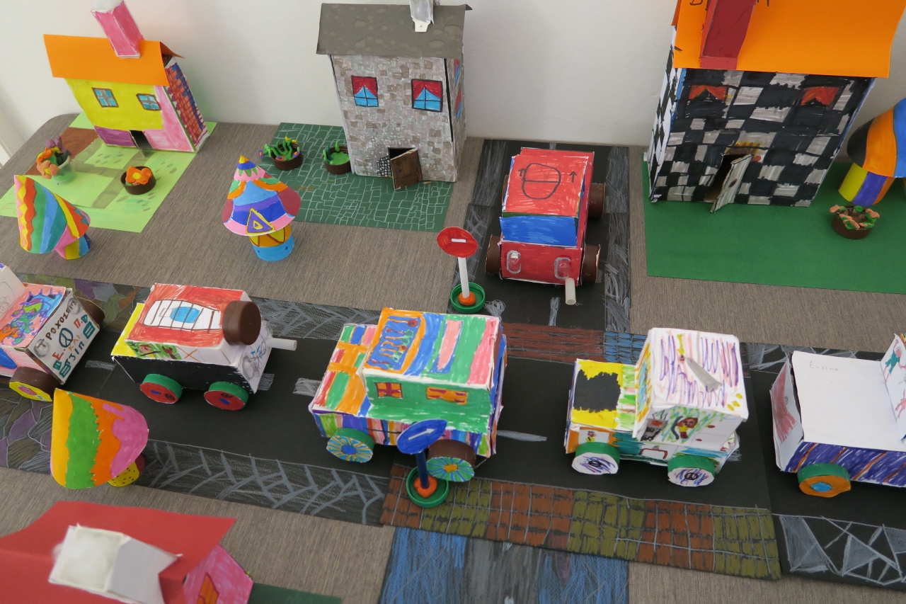 Μια φανταστική πόλη στο καλλιτεχνικό εργαστήρι