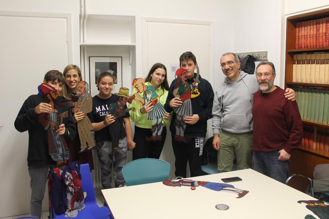 Το β2 στο θέατρο σκιών