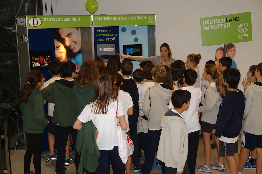 Στη Βιβλιοθήκη του Ινστιτούτου Goethe - Κεντρική Εικόνα